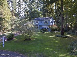 50 Pinewood Rd, Guilderland, NY 12084