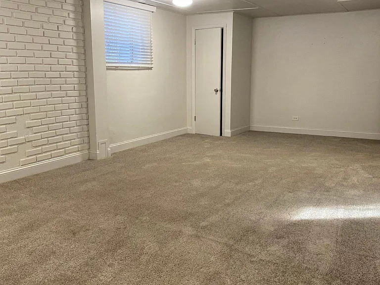 1181 Newport St — Photo 17