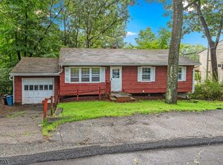109 Marne Rd, Hopatcong, NJ 07843