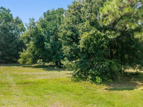 Goose Pointe Blvd, Biloxi, MS 39532