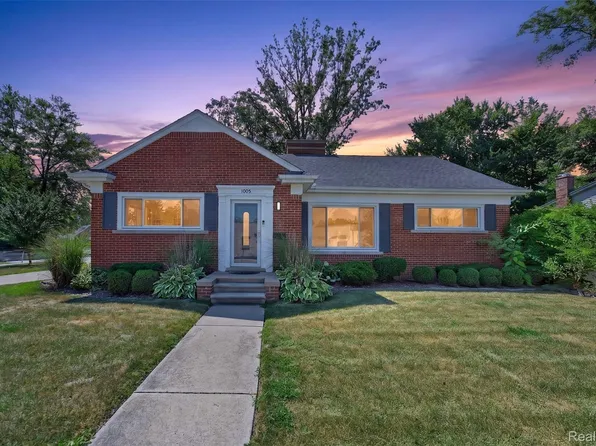 1005 Fernwood Rd, Royal Oak, MI 48067
