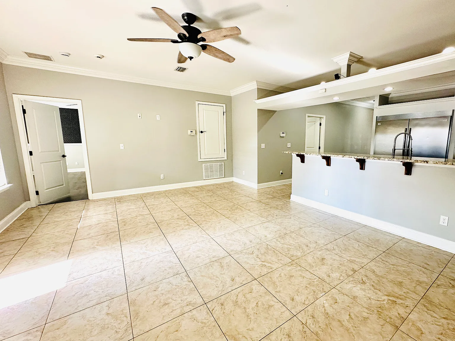 118 Jonquil Ave — Photo 4
