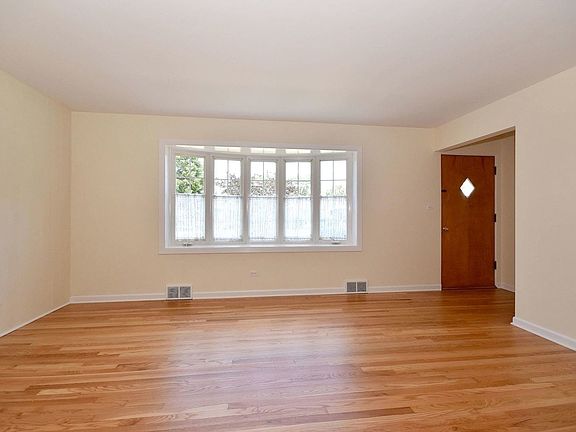 5th image of 7314 N Oconto Ave