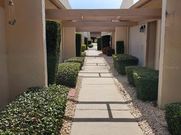 11132 Pembridge Ct APT 3, Port Richey, FL 34668
