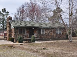 1804 S Gray St, Pocola, OK 74902