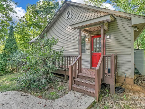 281 Redwing Rd, Lake Lure, NC 28746