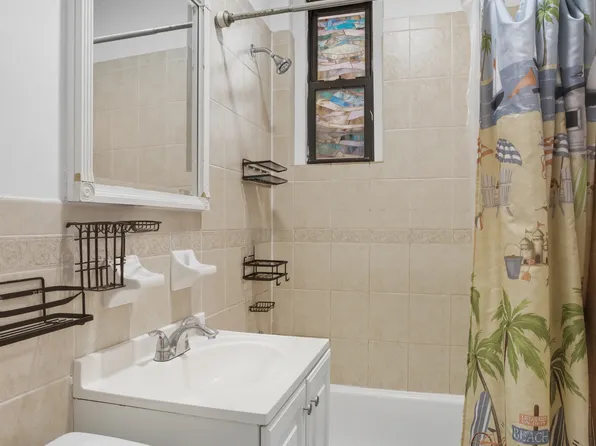 21-05 33rd Street image 5 of 6