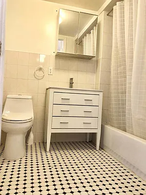 Rented by EXR | media 30