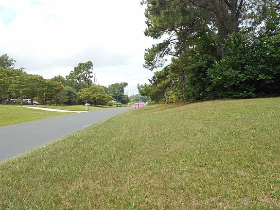 5th image of 206 Monterey Dr