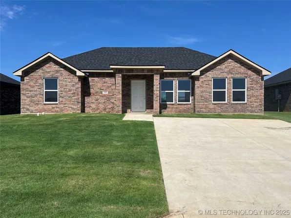 1024 Jasmine Ln, Madill, OK 73446