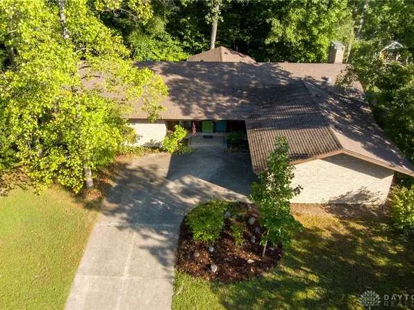 3196 Suburban Dr, Dayton, OH 45432