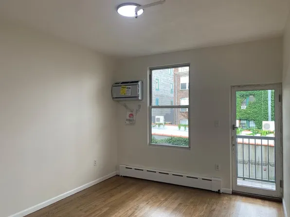 641 President Street image 9 of 11