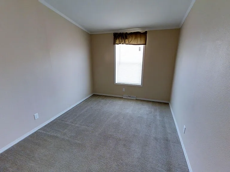 321 E Lime St — Photo 21