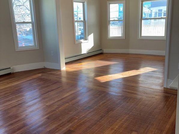 203 Ferry St Floor 2