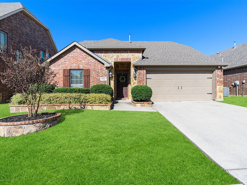 1st image of 10112 Old Eagle River Ln