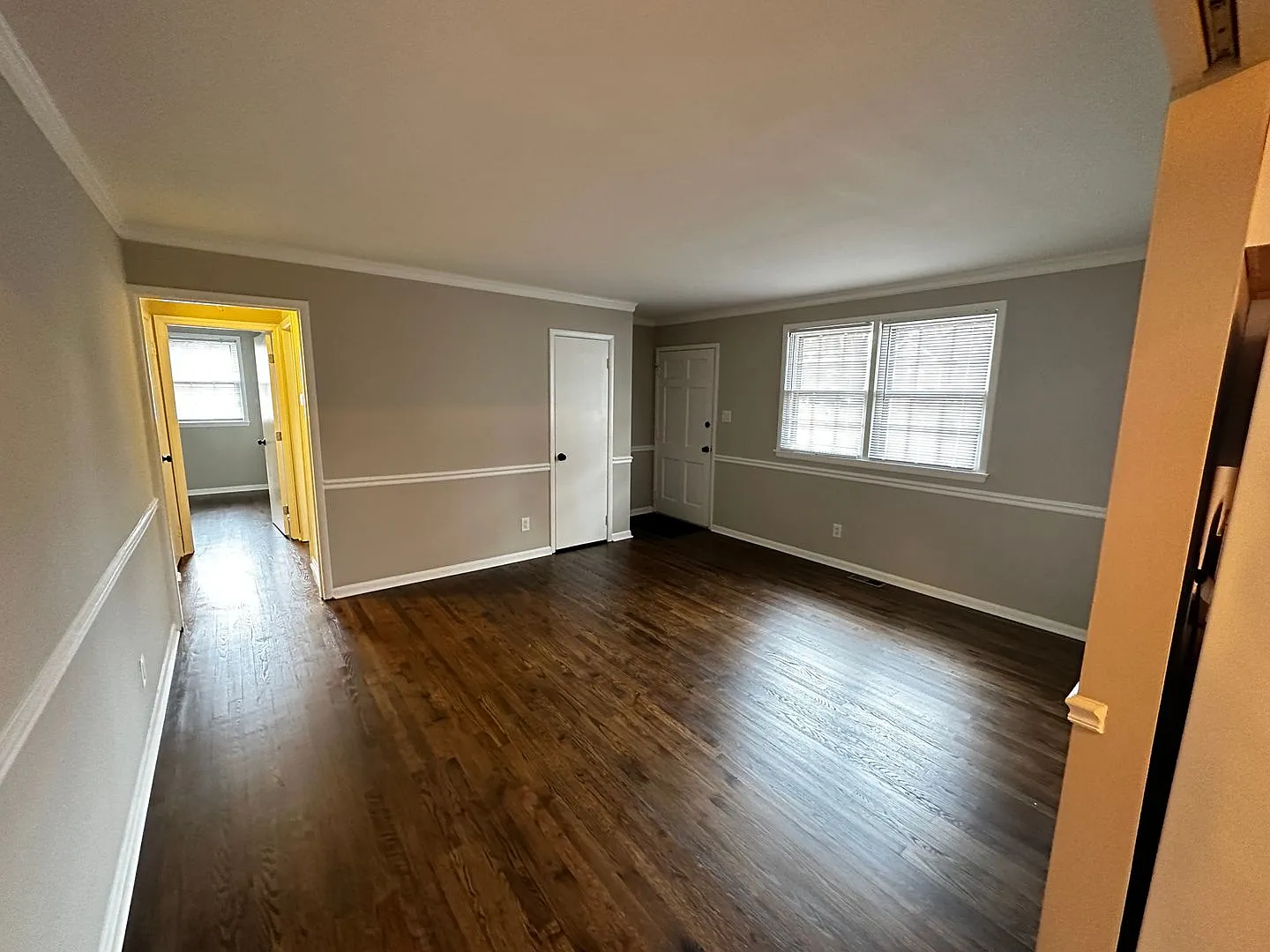 Darling Renovated 3 Bedroom Ranch in Convenient Location! — Photo 2