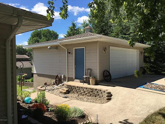 5th image of 2206 Woodland Park Dr NE