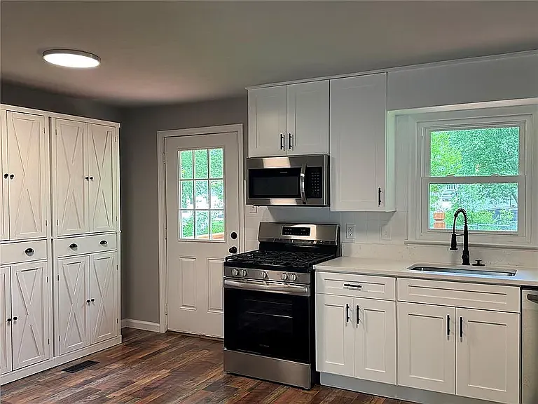 506 Meyer Rd — Photo 1