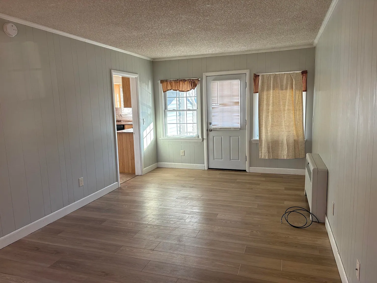 4 bed, 1775 sqft, $2,800 — Photo 2