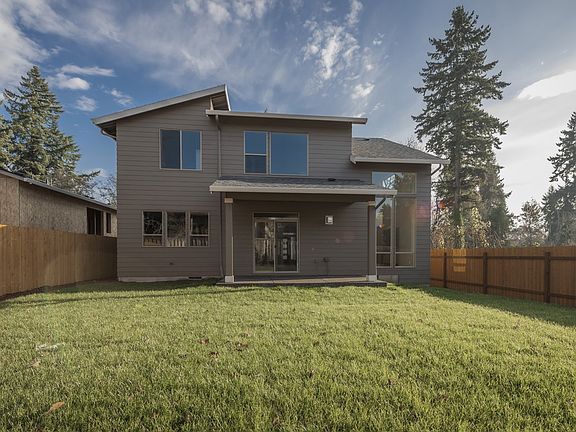 5th image of 722 NW 108th Cir