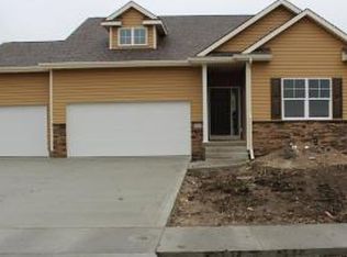 908 NW Reinhart Dr, Ankeny, IA 50023