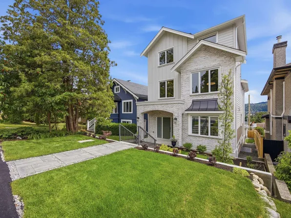 40 Sea Ave, Burnaby, BC V5B 3W6