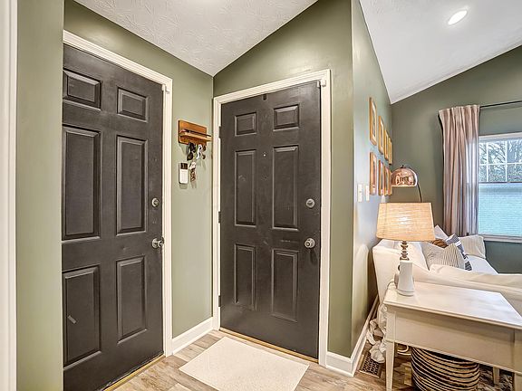 3rd image of 3421 Red Cedar Ct