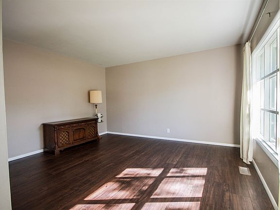 4th image of 1723 Orkney Dr