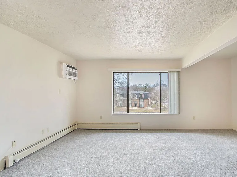 Wingate Apartments — Photo 48