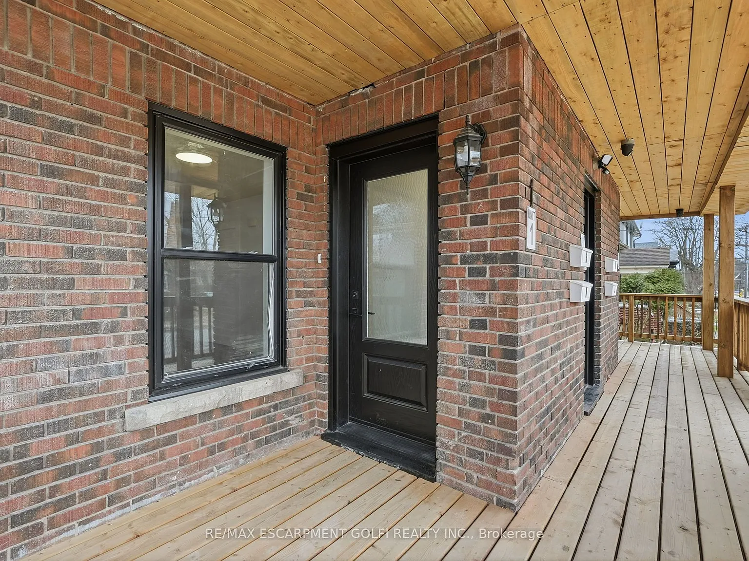 2 bed, $1,900 — Photo 2