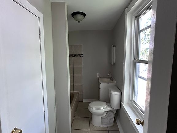 4th image of 223 W Seymour St #2