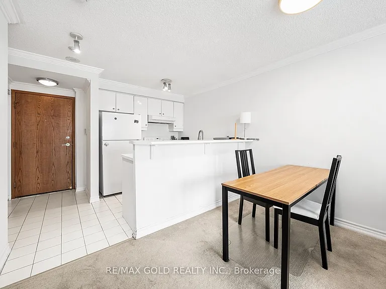 10 Yonge St #2710 — Photo 5