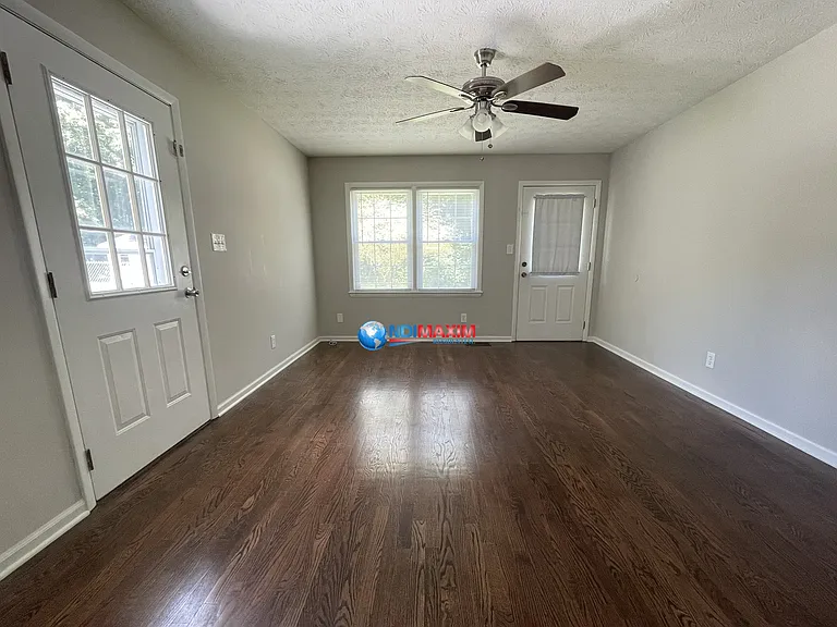 951 Northside Dr — Photo 10