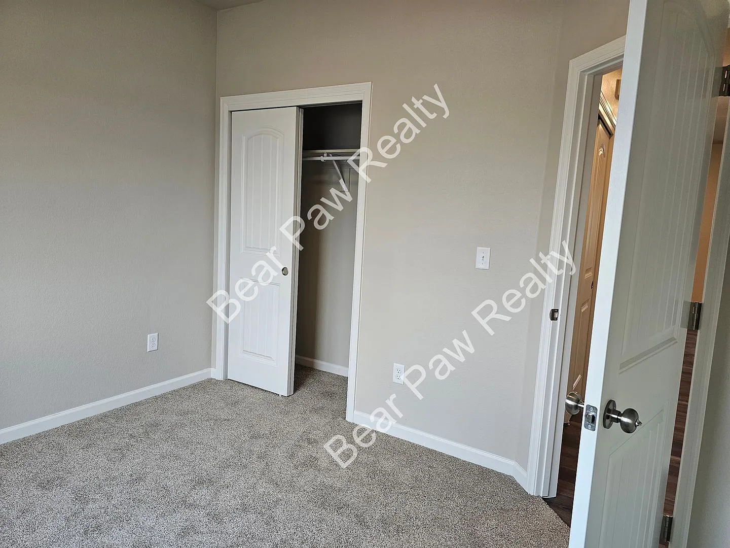 1615 Richard Martin — Photo 4