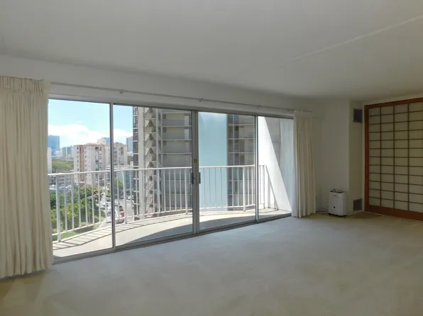 710 Lunalilo St APT 702, Honolulu, HI 96813
