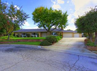 627 Center Crest Dr, Redlands, CA 92373