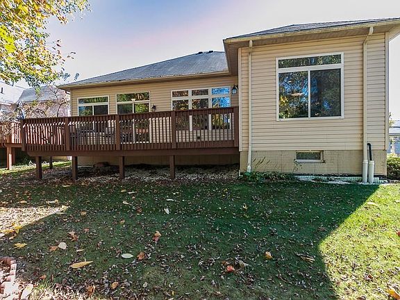 4th image of 495 Shallow Creek Cir