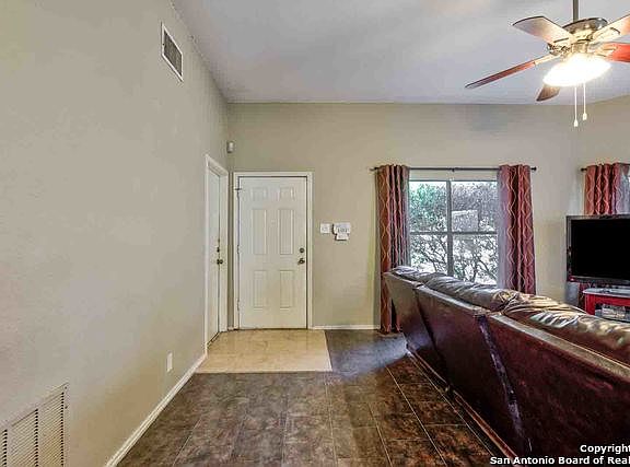 5th image of 734 CYPRESSHILL DR