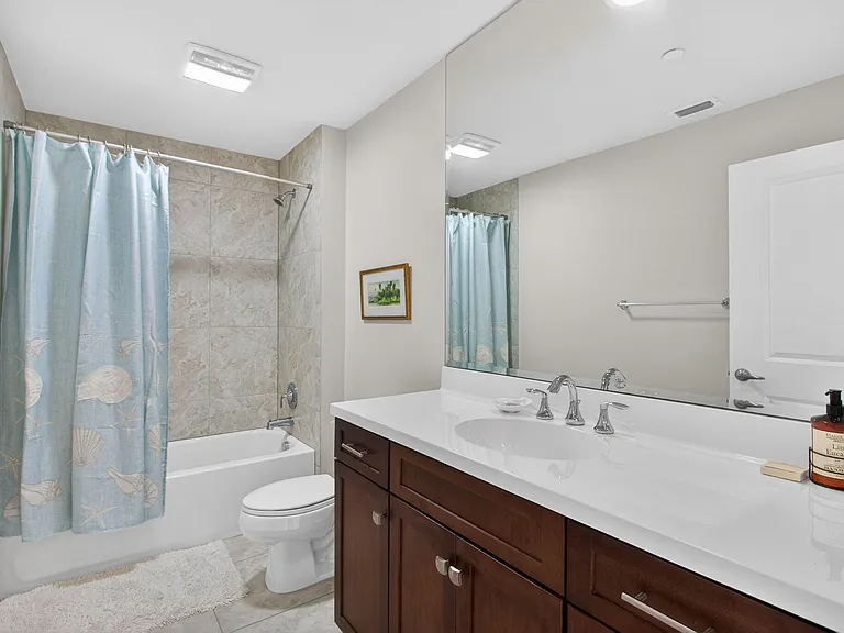834 Bay Colony Dr S — Photo 32