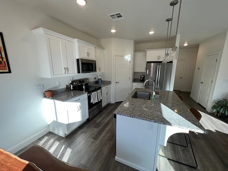 472 S Deep Creek Dr — Photo 5