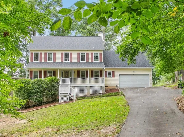 492 Cody Dr, Thomasville, NC 27360