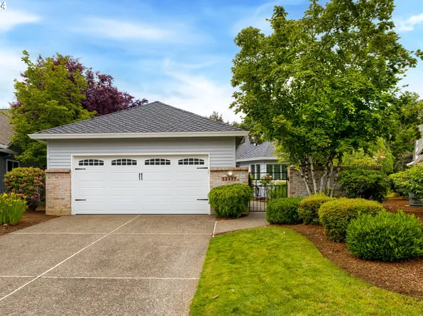 32377 SW Lake Dr, Wilsonville, OR 97070