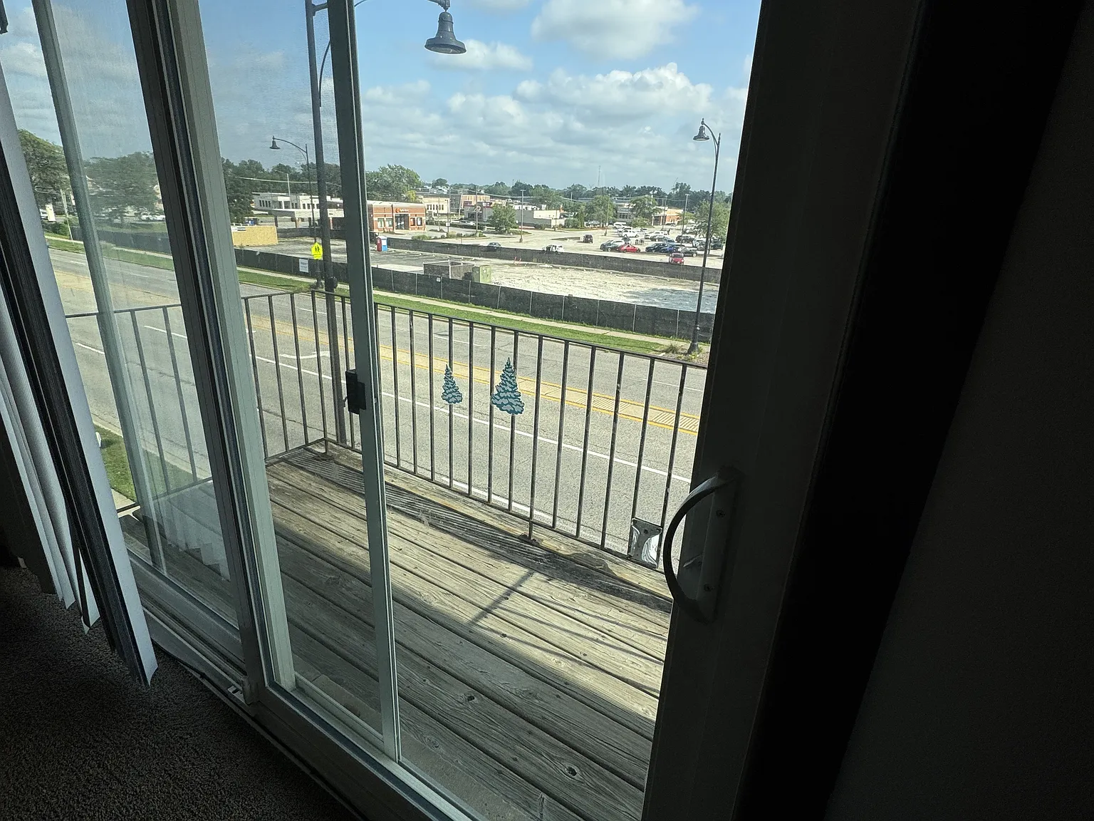 2 bed, 950 sqft, $1,575 — Photo 2