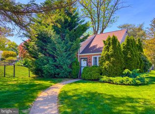 8560 Glen Campbell Rd, Philadelphia, PA 19128