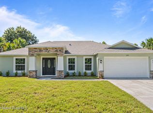 574 Garrett St SW, Palm Bay, FL 32908