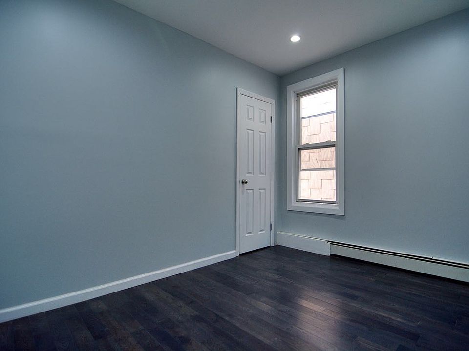 1st image of 8523 89th Ave #2FL