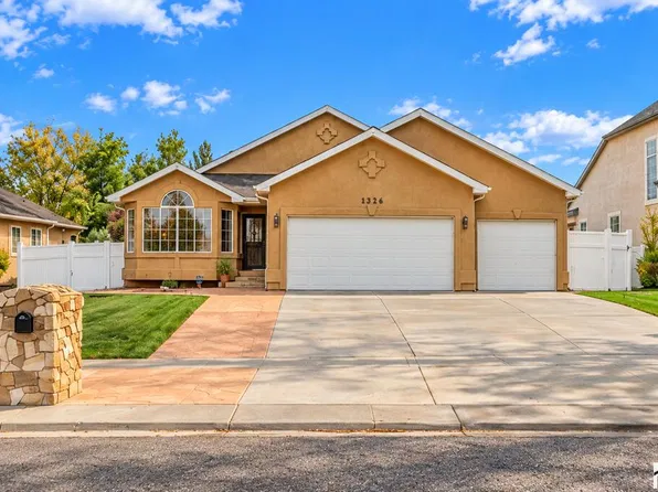3326 Alturas Dr, Pueblo, CO 81005