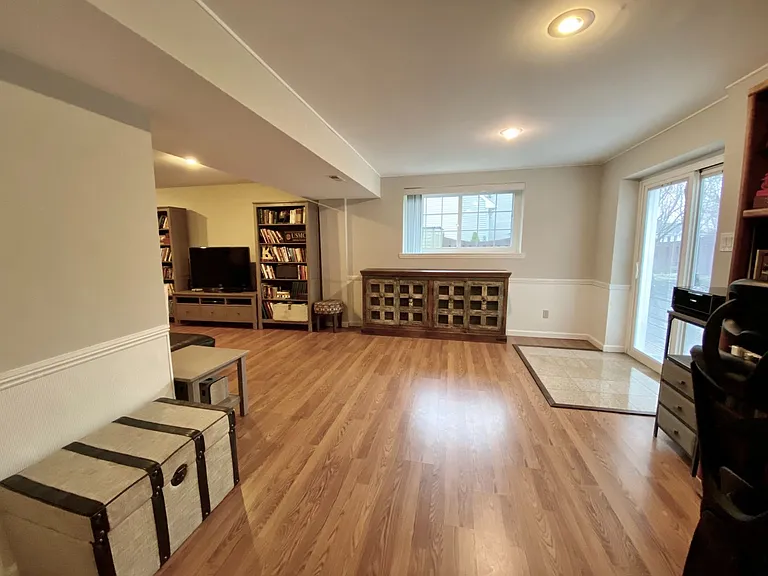 2 Eastbrook Ct — Photo 18