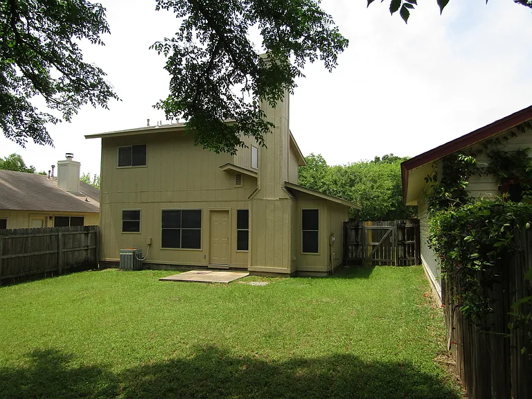 10609 Archdale Dr — Photo 24