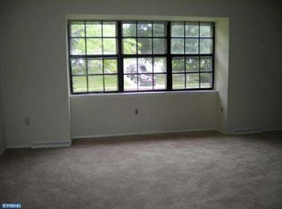 21 Vicksburg Rd, Clementon, NJ 08021